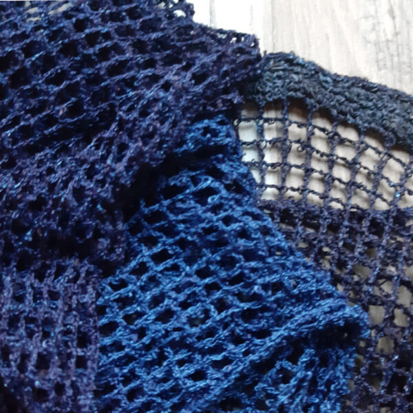 Dégradé de bleu sur soie d'abacca