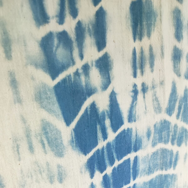 Zoom sur motifs de shibori série mer